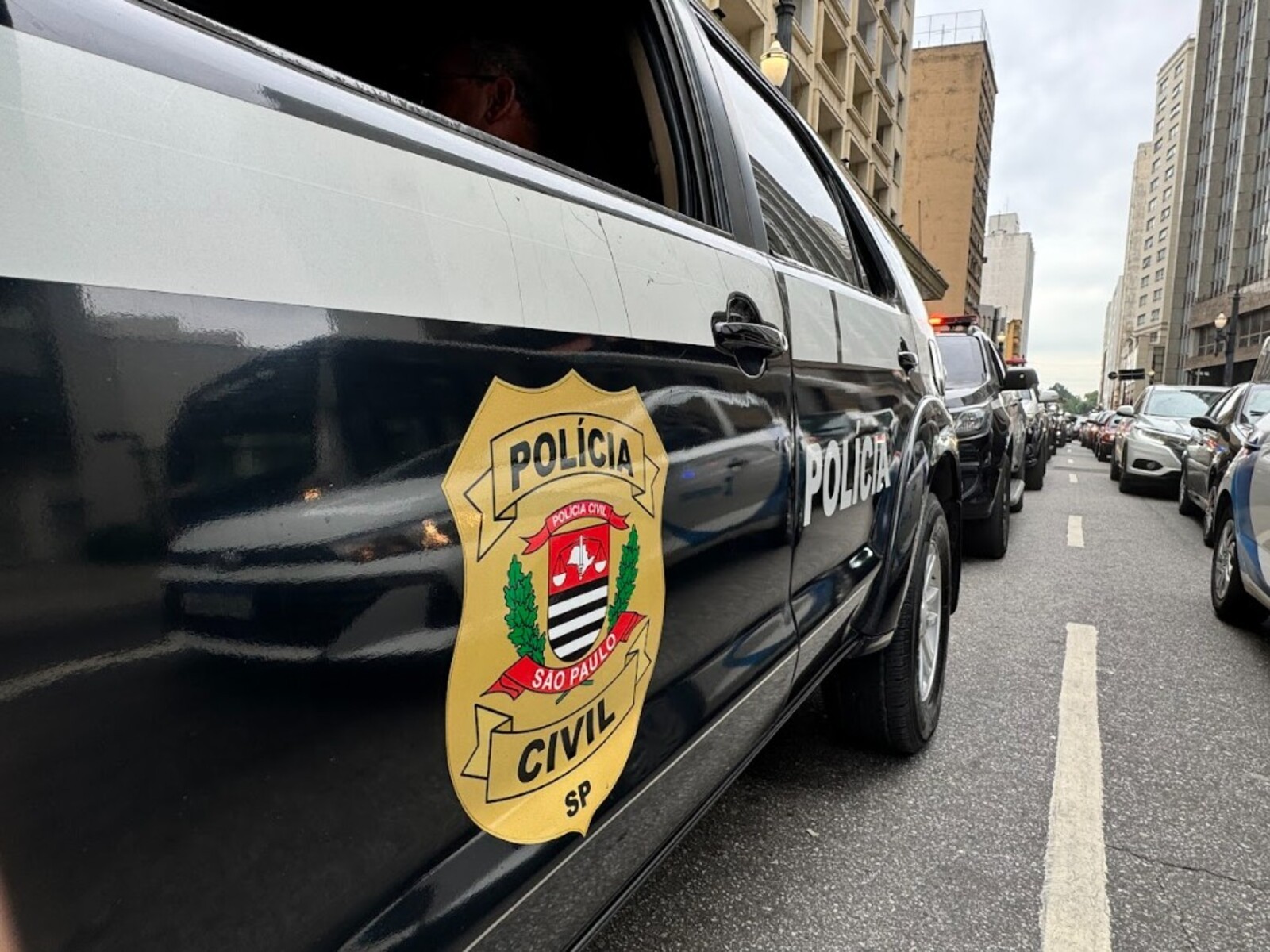 Líder de desmanche de veículos ilegais e filho são presos em Ferraz de Vasconcelos