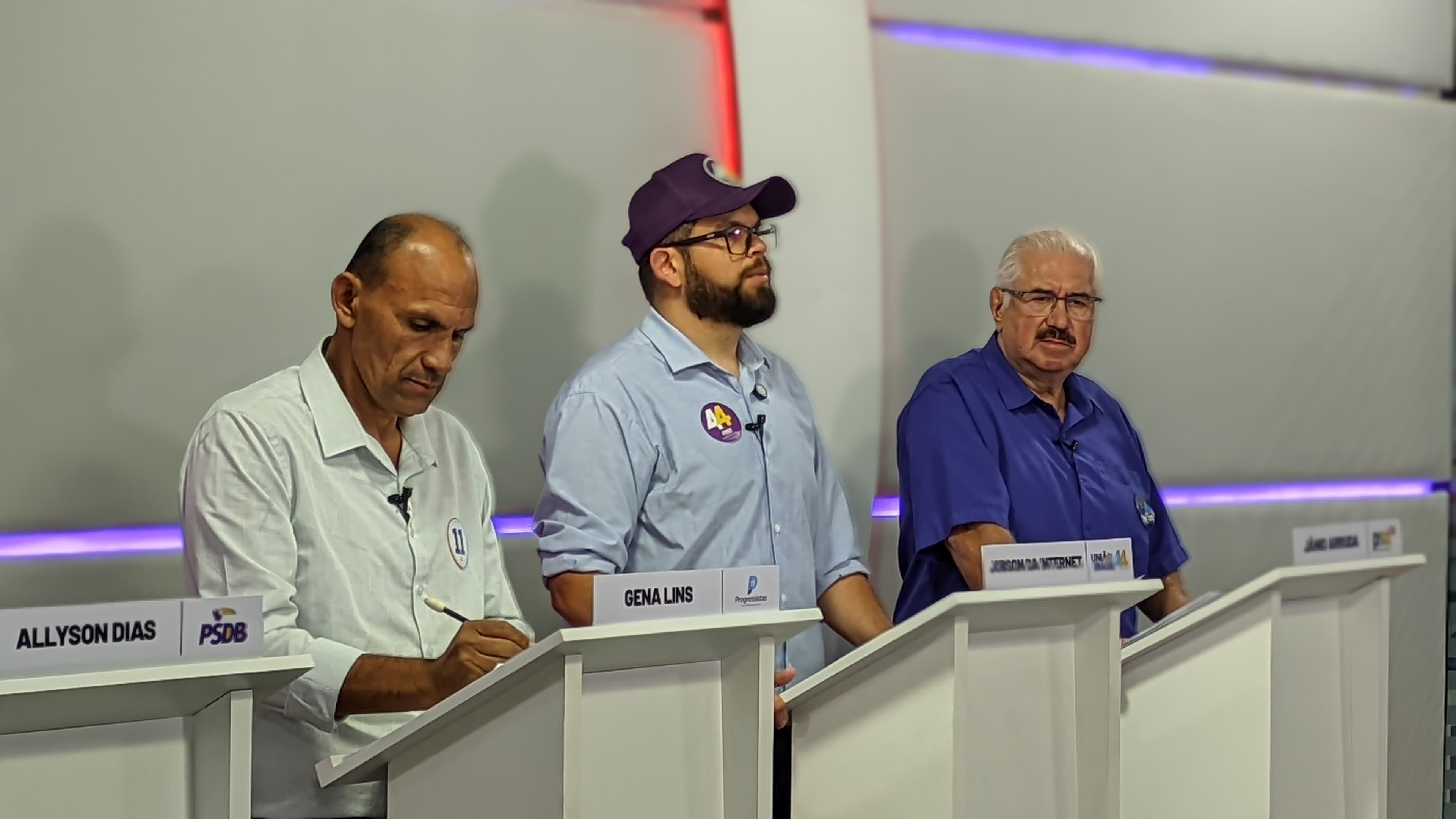 Candidatos à prefeitura de Taquaritinga do Norte 'trocam farpas' em debate do grupo Asa Branca