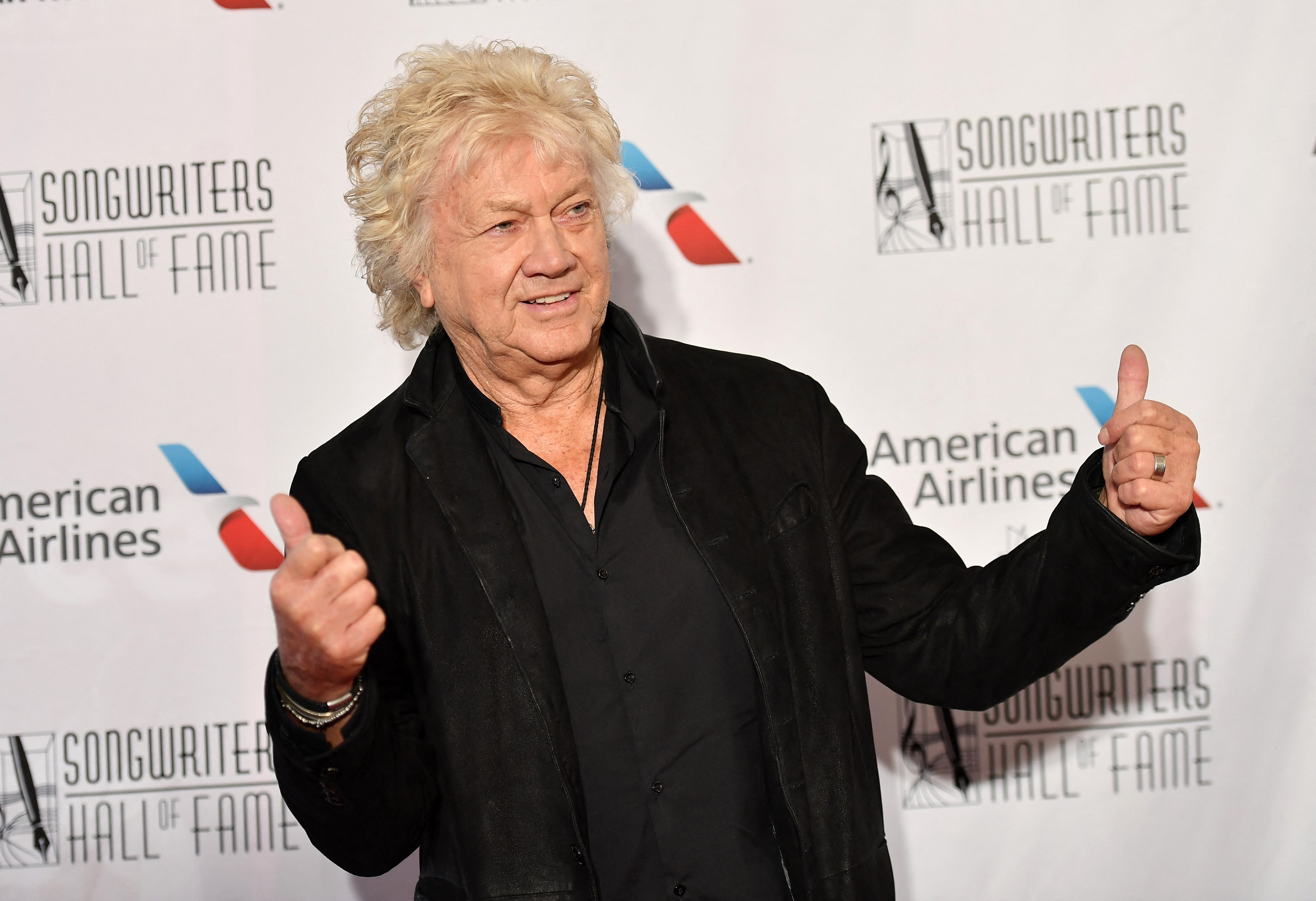 John Lodge, vocalista do Moody Blues, morre aos 82 anos