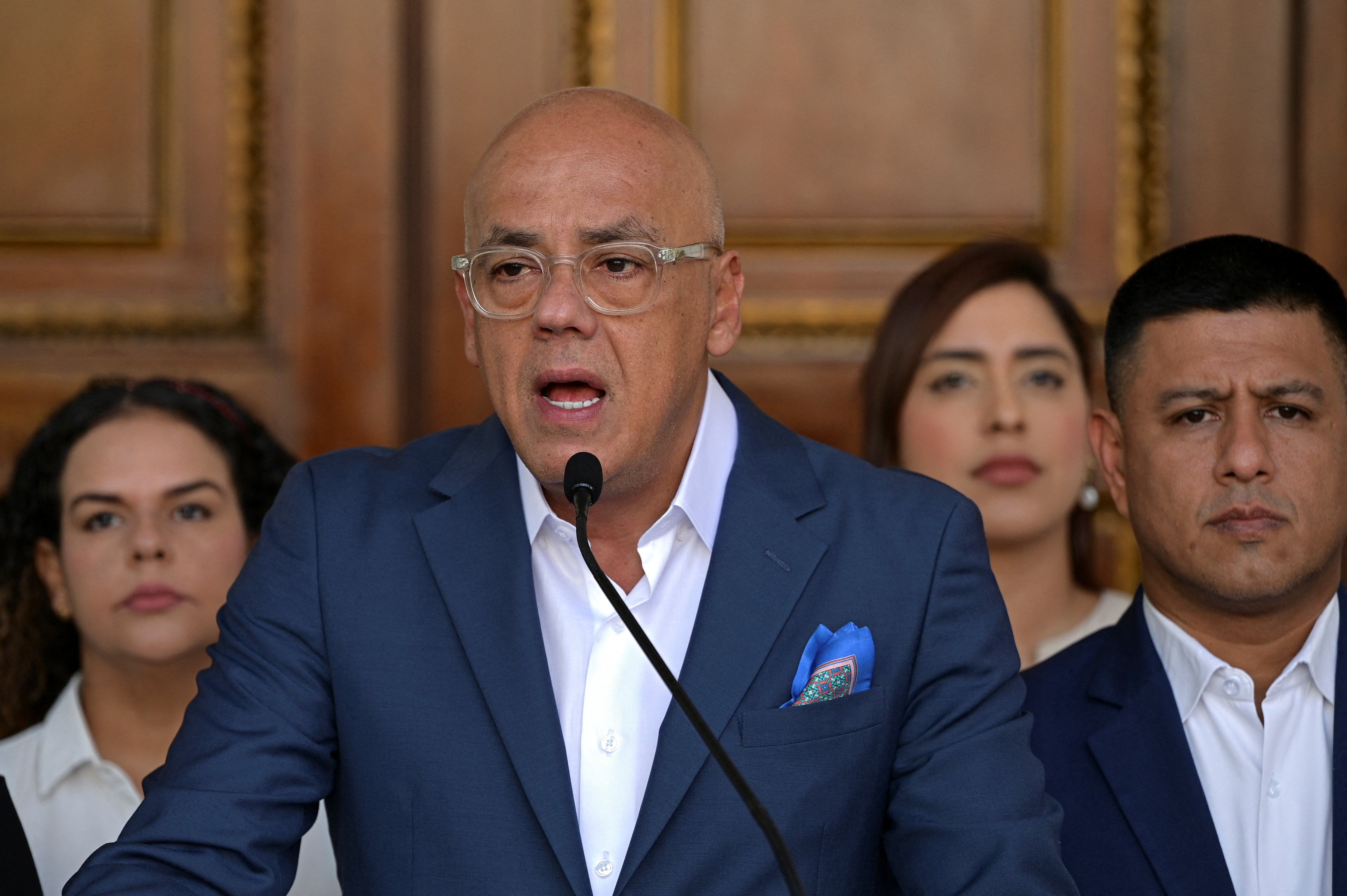 Líder chavista Jorge Rodríguez anuncia libertação de prisioneiros na Venezuela