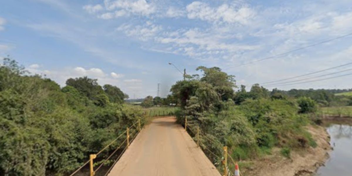 Ponte entre Tatuí e Iperó é interditada para circulação de ônibus e caminhões após prefeitura identificar alterações estruturais