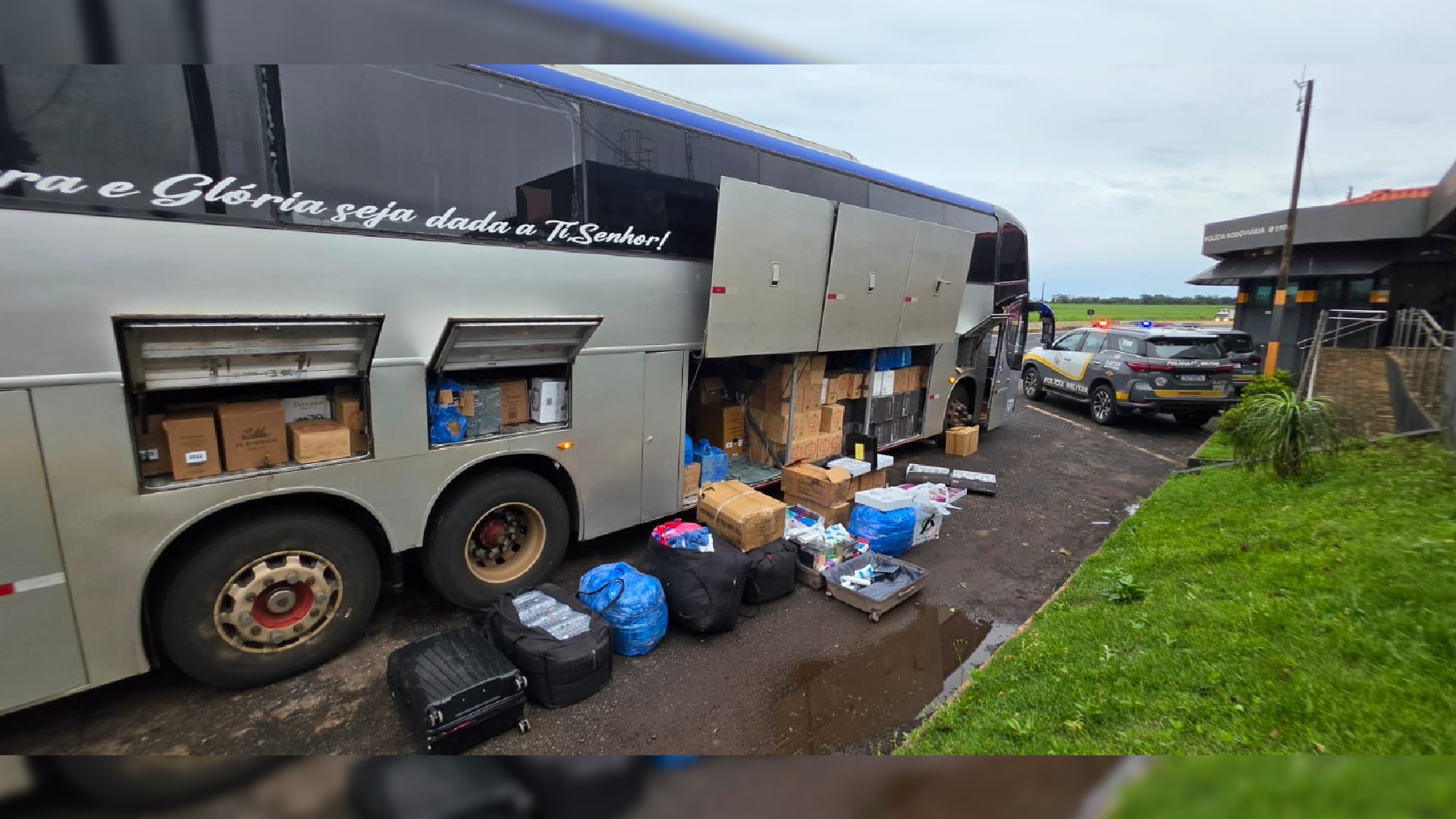Polícia apreende mais de R$ 350 mil em mercadorias sem nota fiscal em Santa Cruz do Rio Pardo