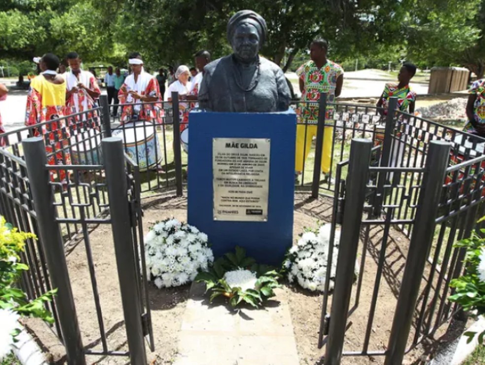Busto de Mãe Gilda em Salvador — Foto: Governo da Bahia