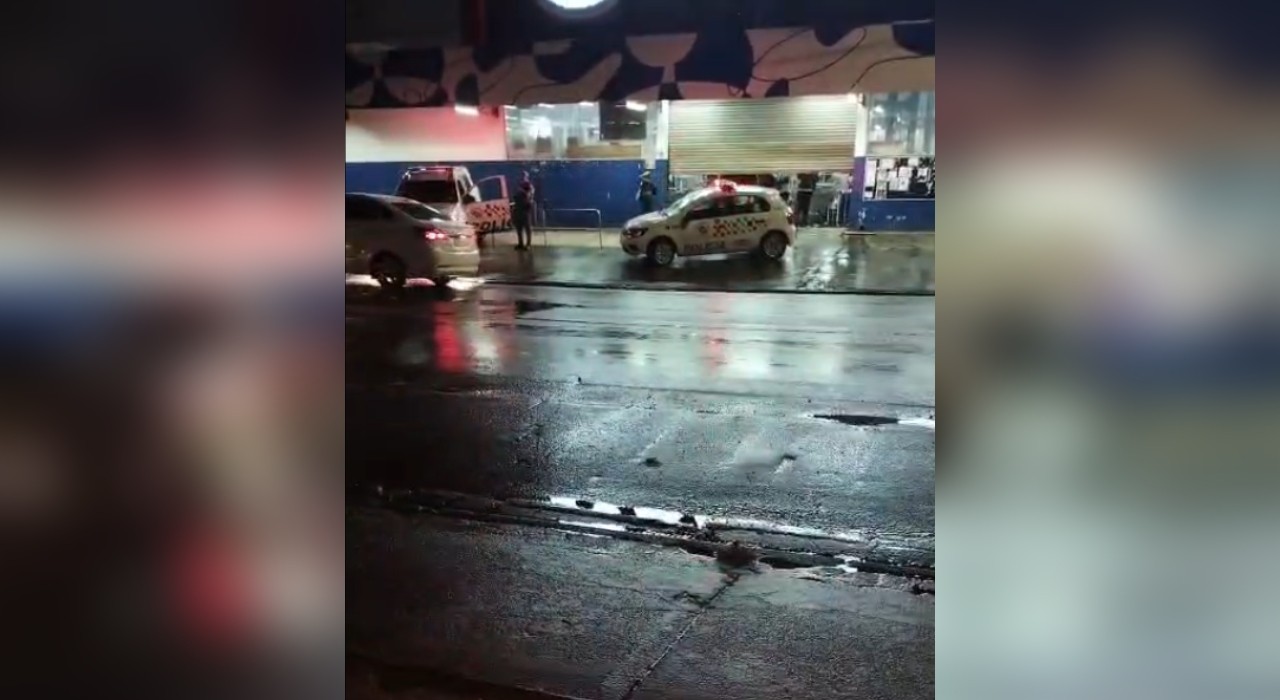 Briga em supermercado de Iperó termina com tiros e dois feridos
