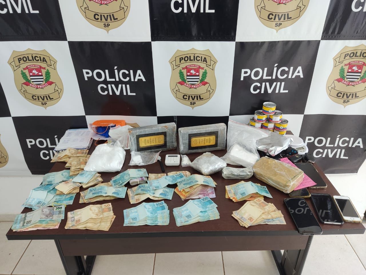 Casal suspeito de tráfico é preso com mais de dois quilos de cocaína e R$ 20 mil em Tatuí