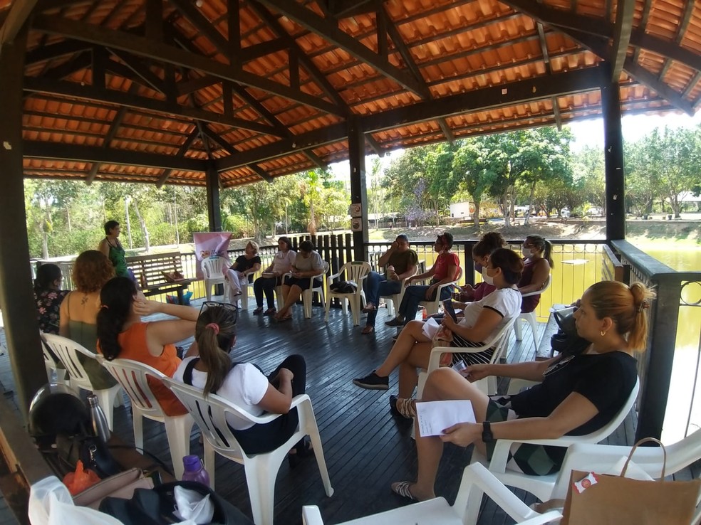 Reuniões do 'Elas Fazem Acontecer' começaram em ambientes públicos, ainda na pandemia de Covid-19 — Foto: Arquivo pessoal 