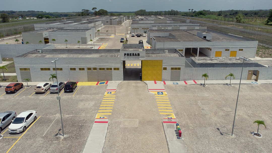 Detento se recusa a ser transferido e gera tumulto no presídio de Areia Branca