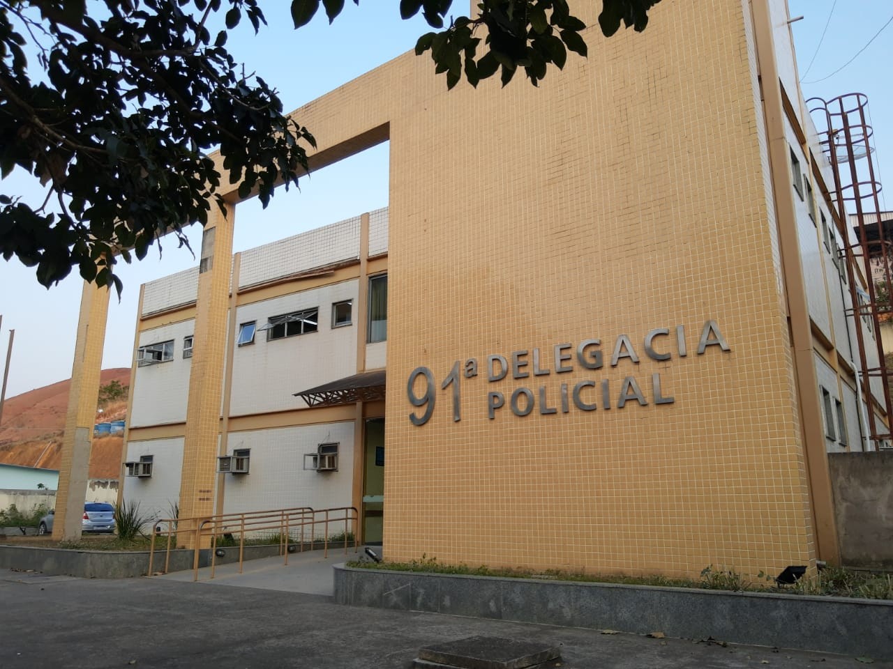 Homem é preso por suspeita de agredir mulher e filha em Valença