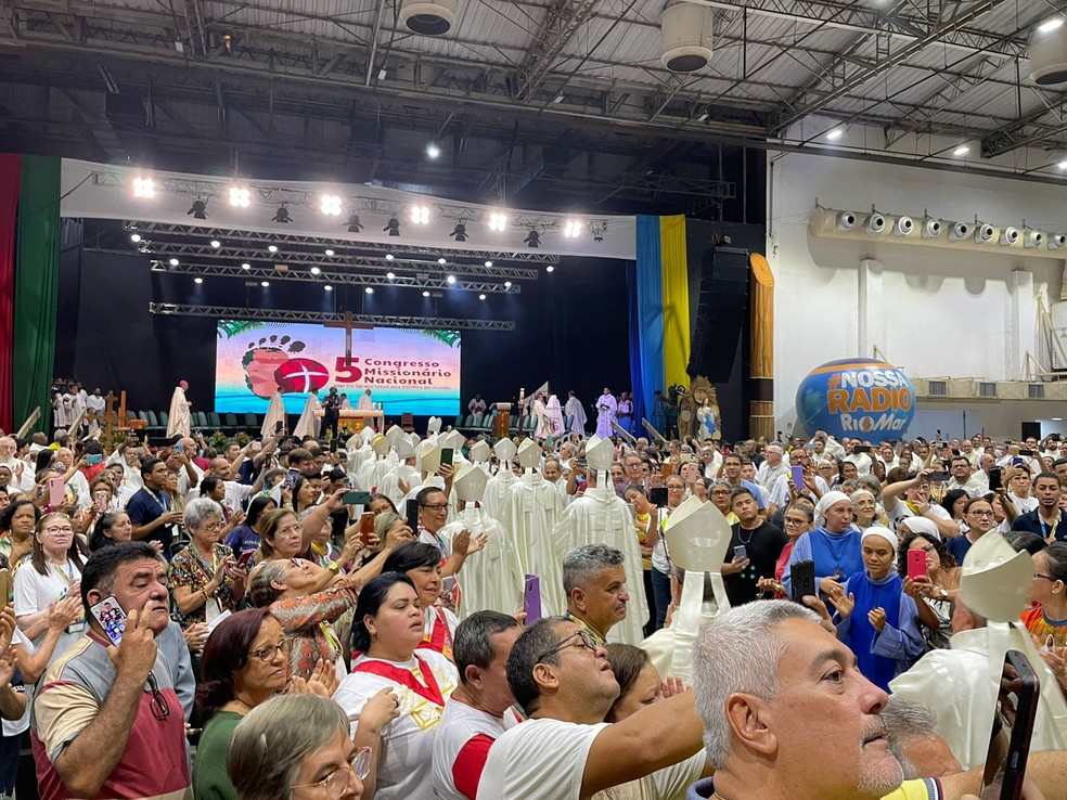 Bispo auxiliar foi ordenado durante a conclusão do 5º Congresso Missionário Nacional. — Foto: Matheus Castro/g1 AM