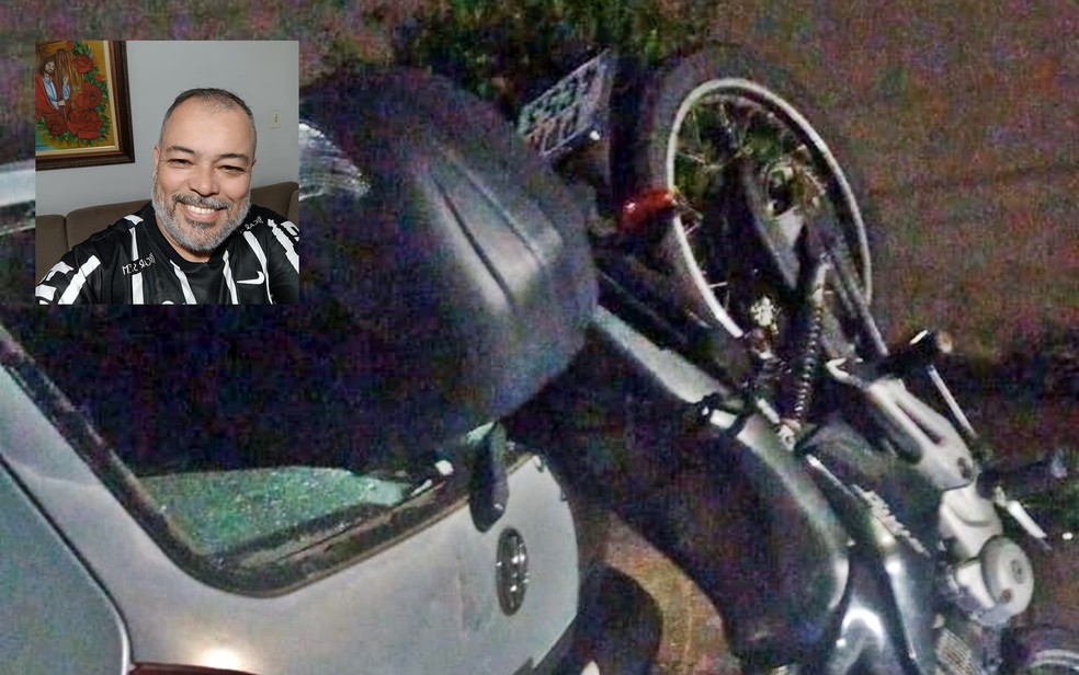 Professor morre após perder controle de moto e bater em carro estacionado em Varginha, MG — Foto: Redes sociais