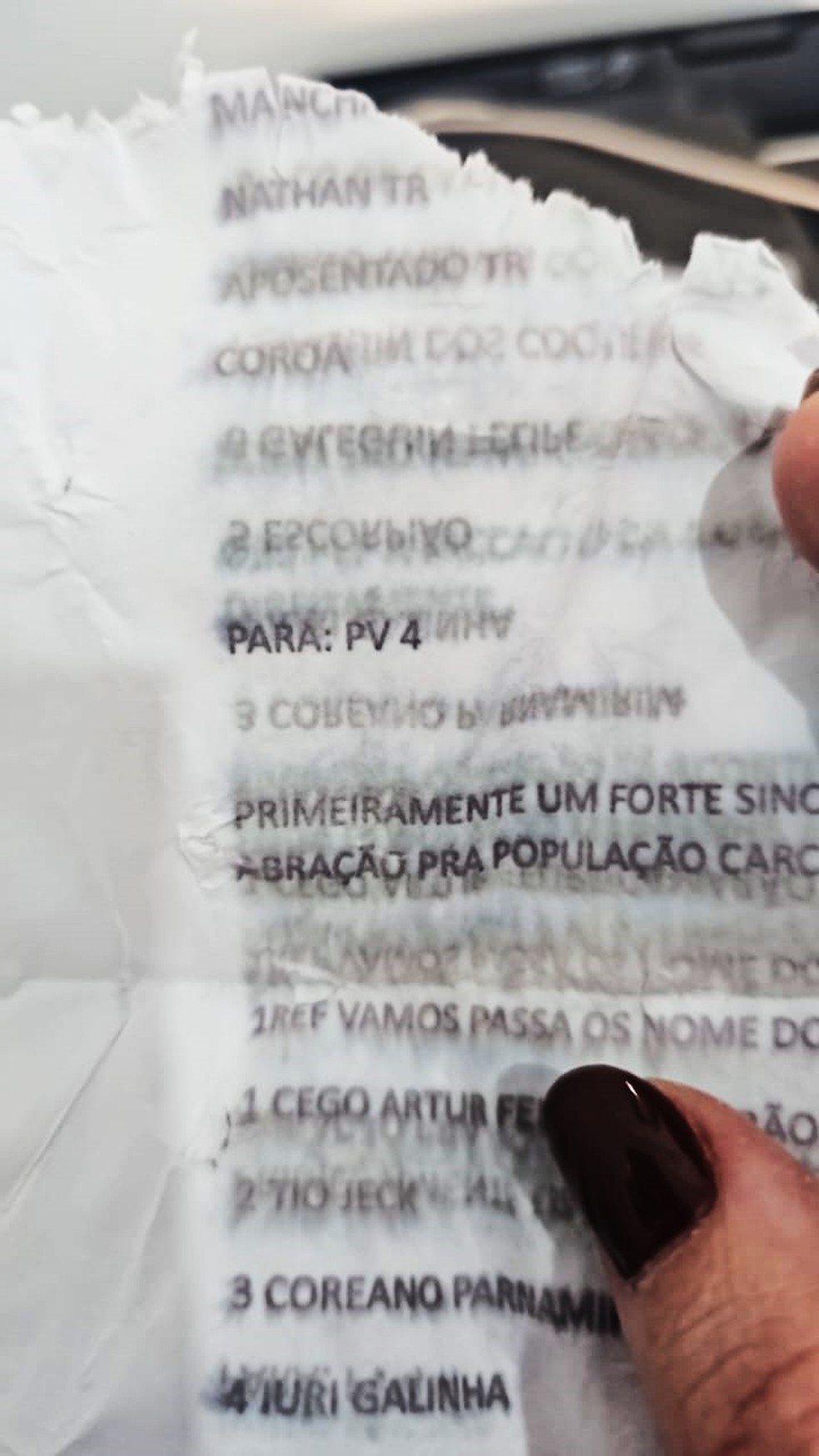 Advogada foi flagrada com bilhetes enviados para chefes de organização criminosa presos — Foto: PF/Divulgação