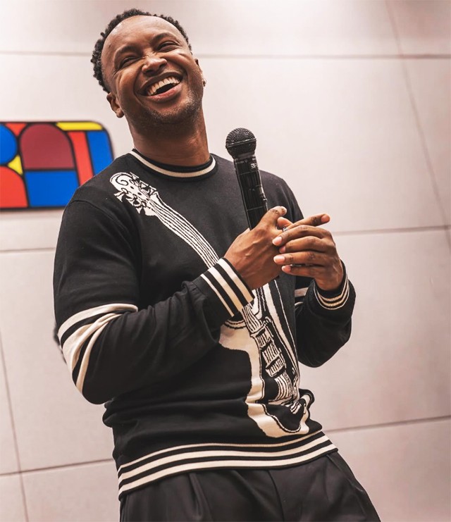 Thiaguinho dá acento ‘bem black’ ao pagode em gravação ao vivo de álbum  audiovisual em clube de São Paulo