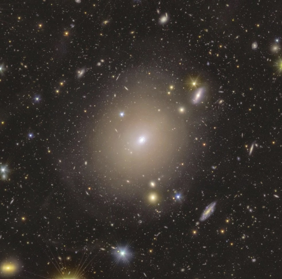Anel de Einstein registrado pelo telescópio Euclides — Foto: ESA