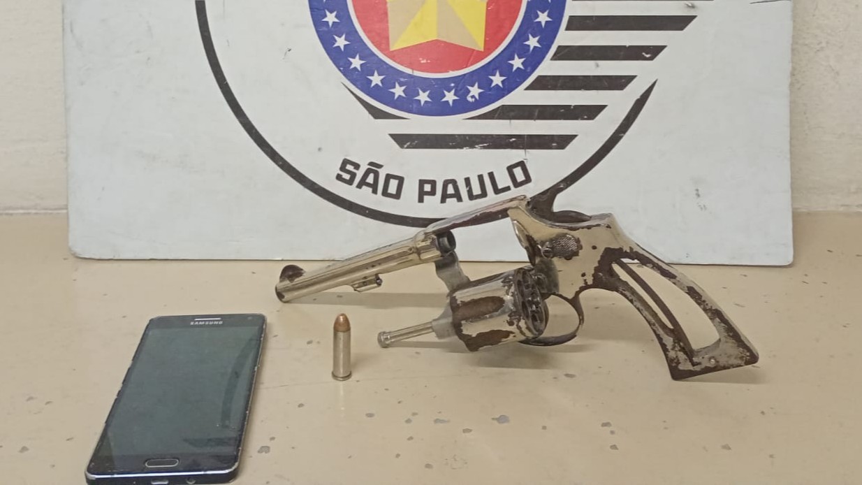 Adolescentes são apreendidos após disparos em rodovia; arma estava registrada em nome da Polícia Civil
