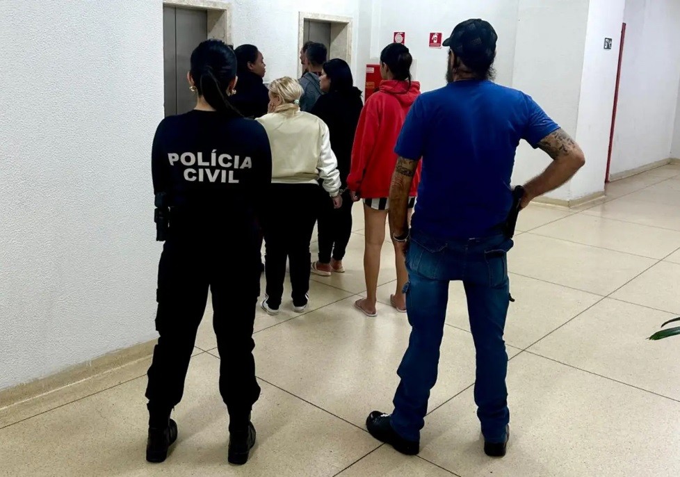 'Golpe do amor': grupo é preso suspeito de fingir ser ator internacional e tirar R$ 300 mil de idosa de Belém