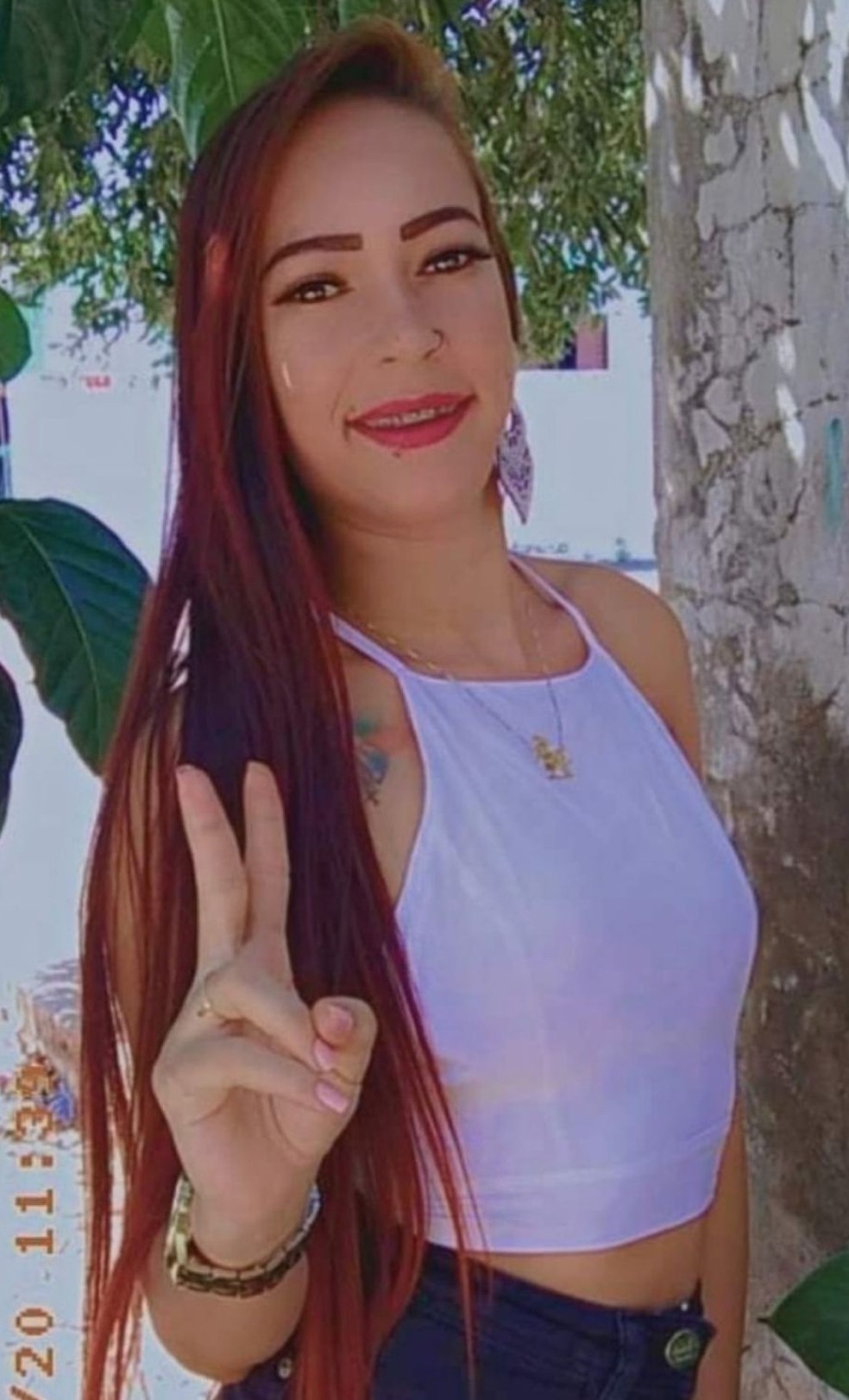 Jovem foi identificada como Luana Santana Ferreira de Mellos, de 26 anos — Foto: Reprodução