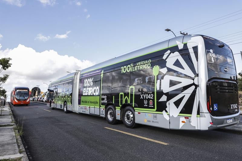 Processo de compra de ônibus elétricos em Curitiba é retomada após decisão judicial