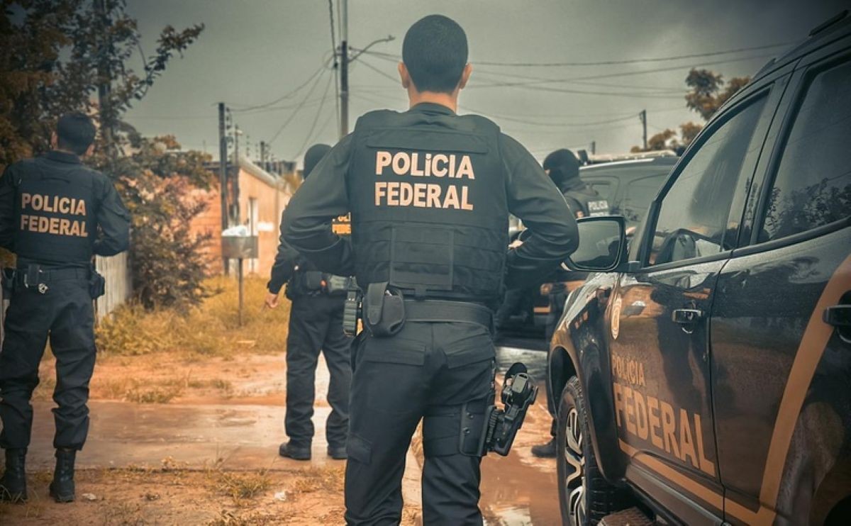 PF cumpre mandados em São Luís contra suspeito de fraudar laudos médicos para obter isenção de IPI
