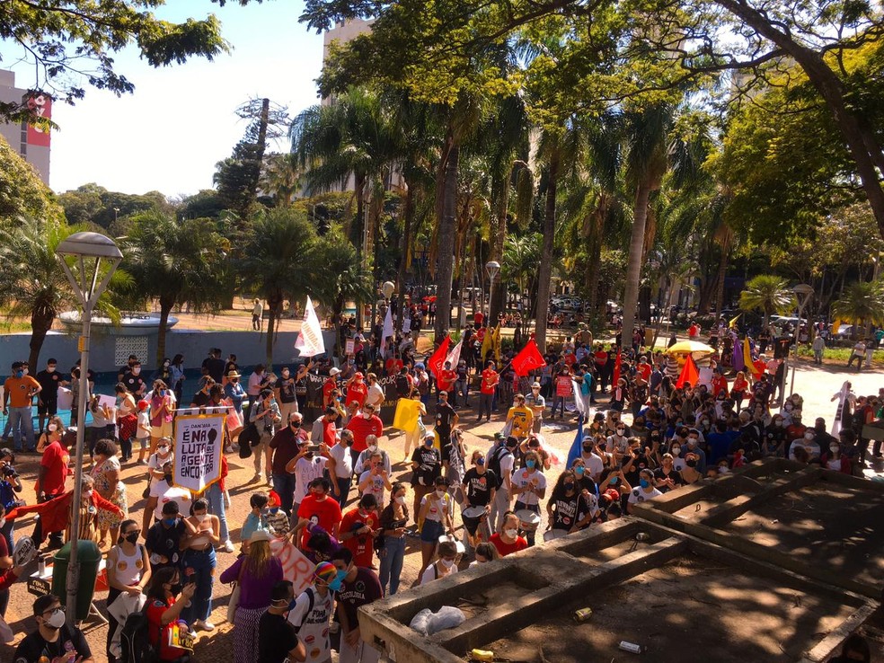 Manifestantes pedem saída de Bolsonaro e vacinas contra Covid-19