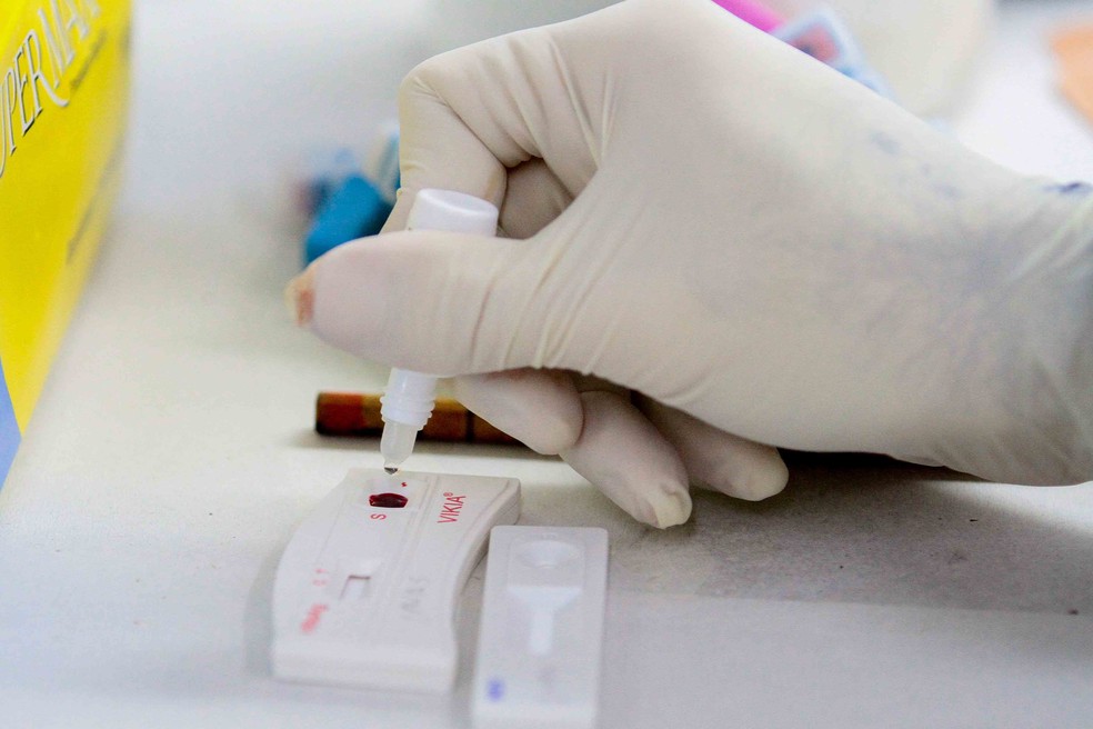 Teste de hepatite. — Foto: Marlon Costa/Pernambuco Press