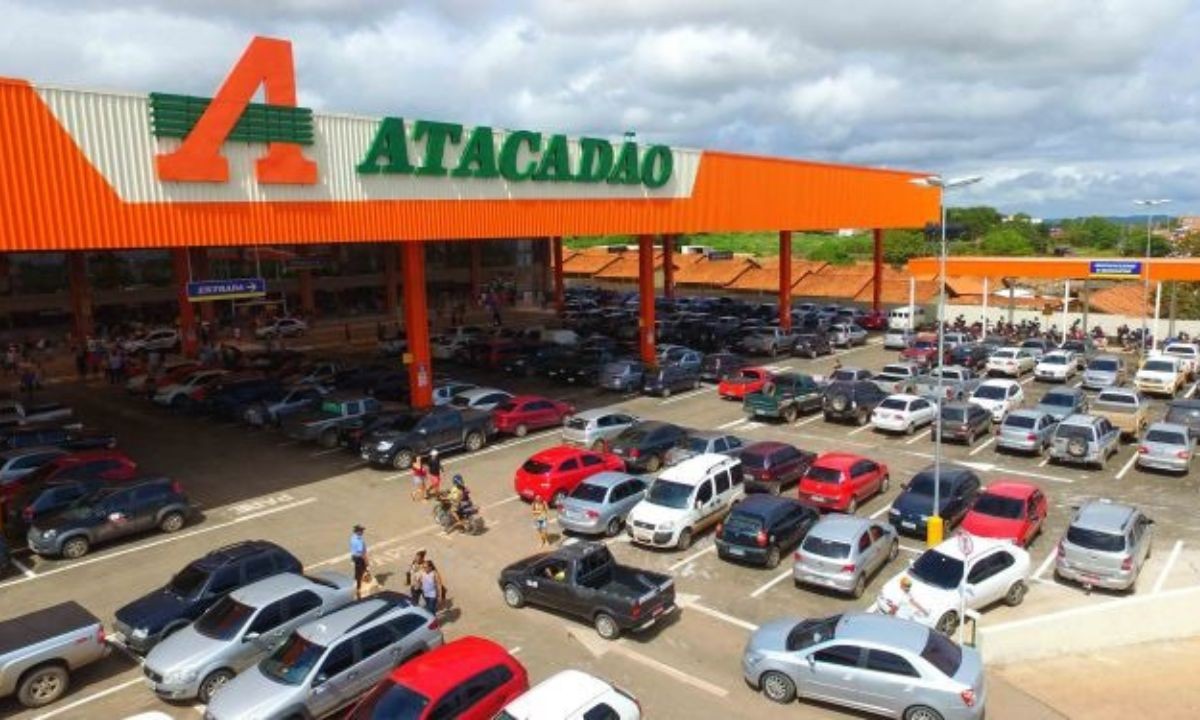 Rede de supermercados oferece mais de 150 vagas de emprego na Bahia; saiba mais