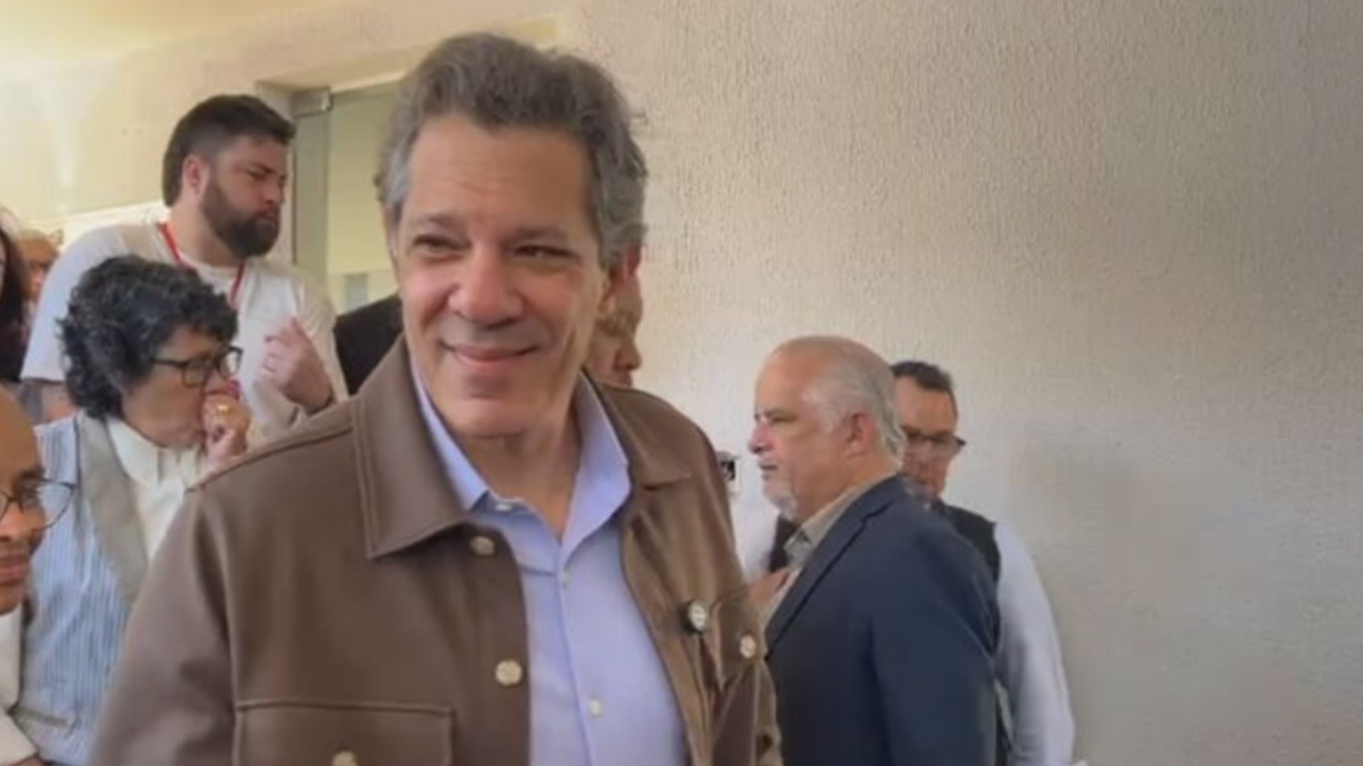 Haddad afirma que SP é estado 'mais afetado pelo tarifaço do Trump' e diz esperar que Tarcísio reavalie apoio aos EUA