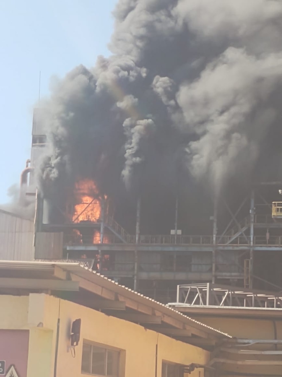 De acordo com o Corpo de Bombeiros, ninguém ficou ferido — Foto: Redes sociais