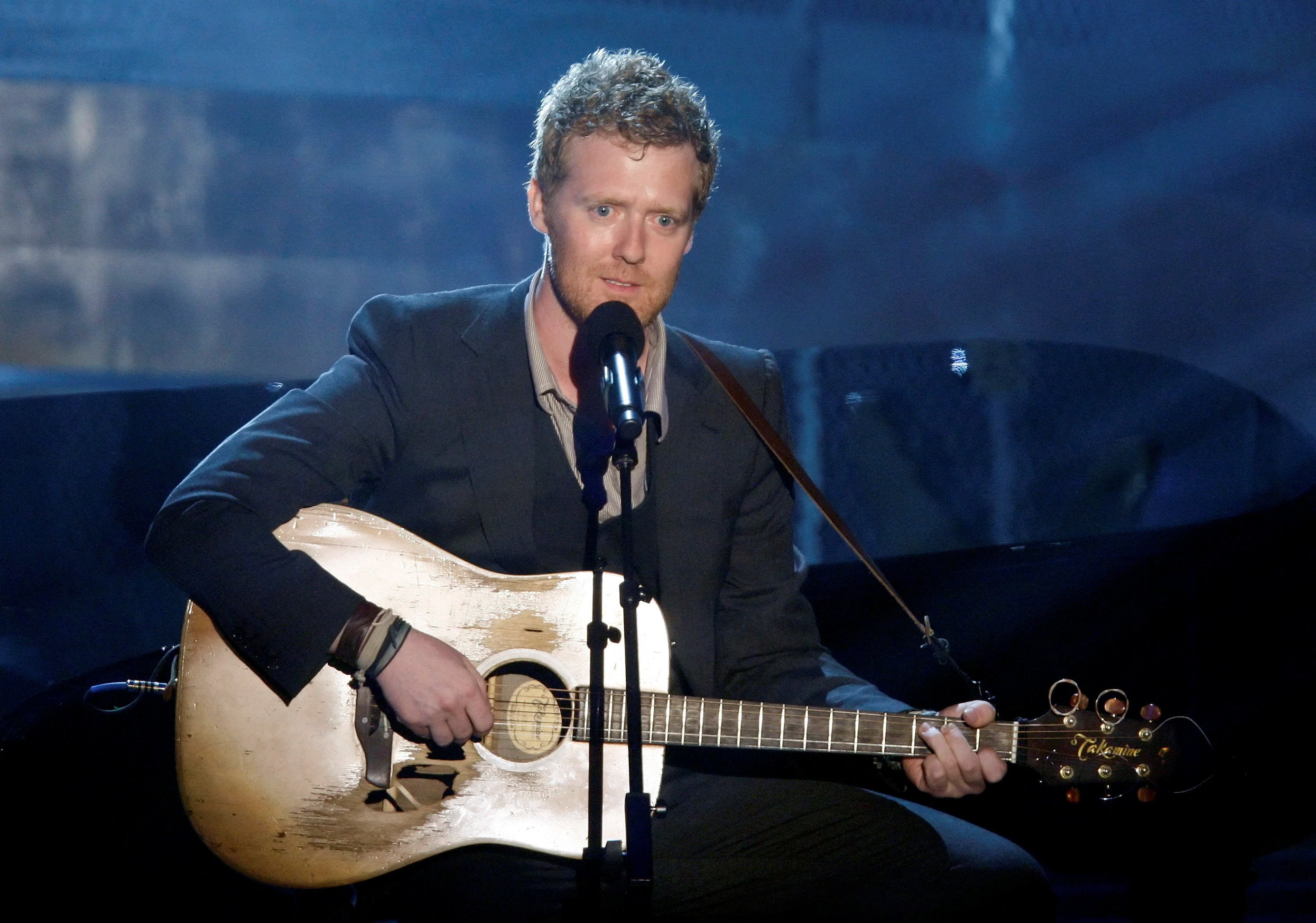 Glen Hansard, vencedor do Oscar pelo filme 'Once', morre em acidente de moto aos 56 anos