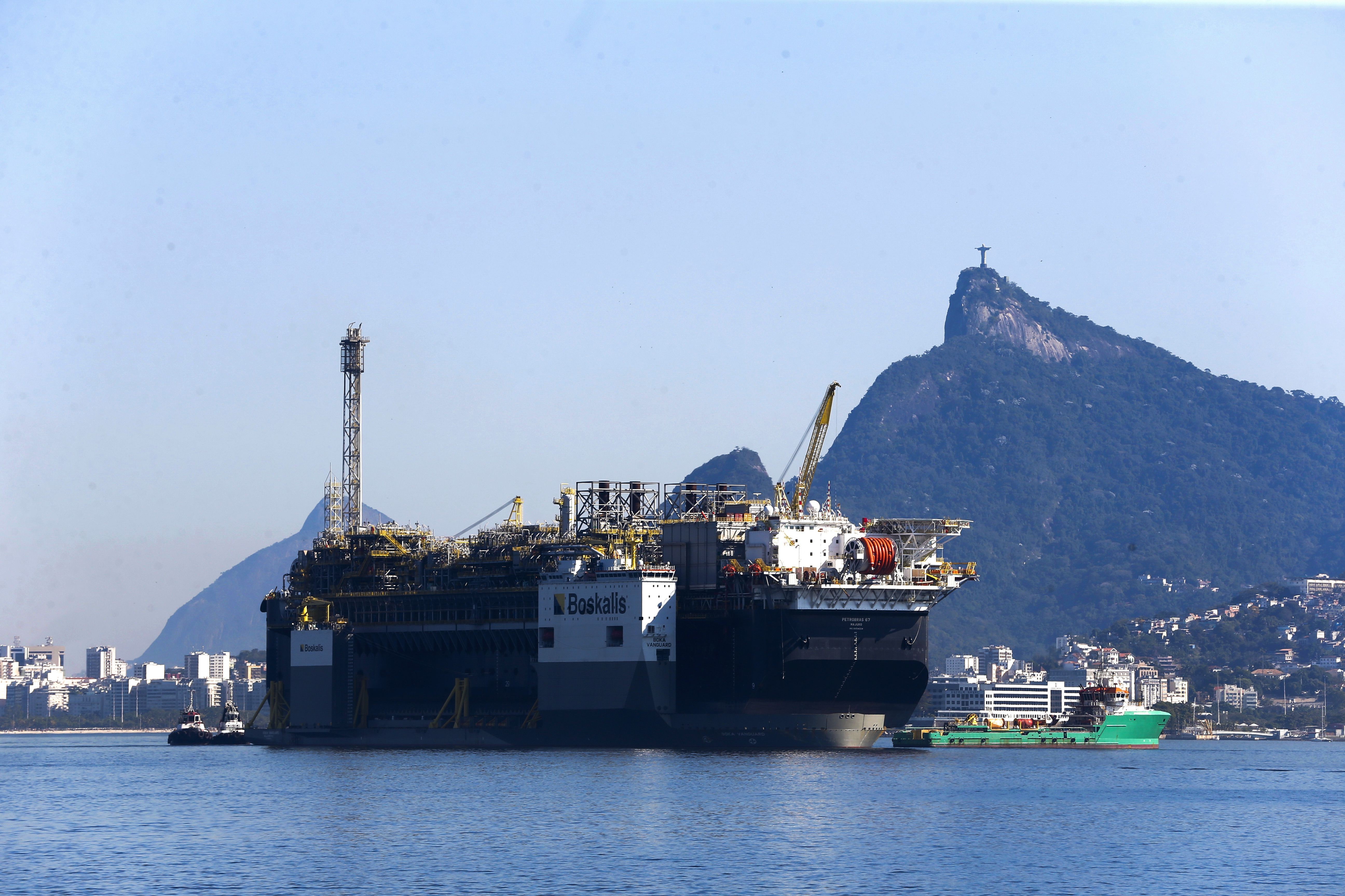 Petróleo: saiba como a crise no Estreito de Ormuz beneficia os negócios