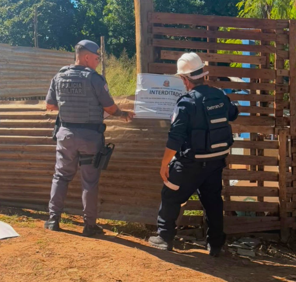 2 de 2
Opera&ccedil;&atilde;o interdita dois desmanches irregulares em Bauru (SP) &mdash; Foto: Divulga&ccedil;&atilde;o