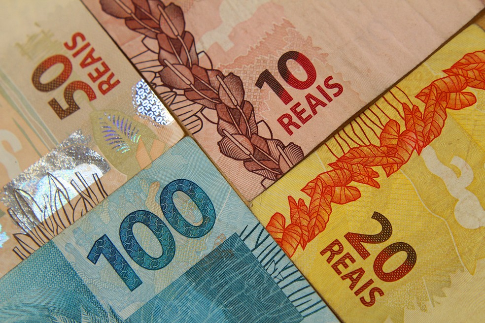 Fazer 100 mil reais em AÇÕES com apenas 1 cliente é possível, no Direito  Bancário. 