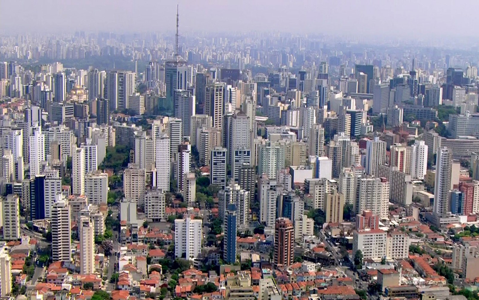 
Por que os centros das cidades brasileiras se tornaram tão vazios e inseguros?