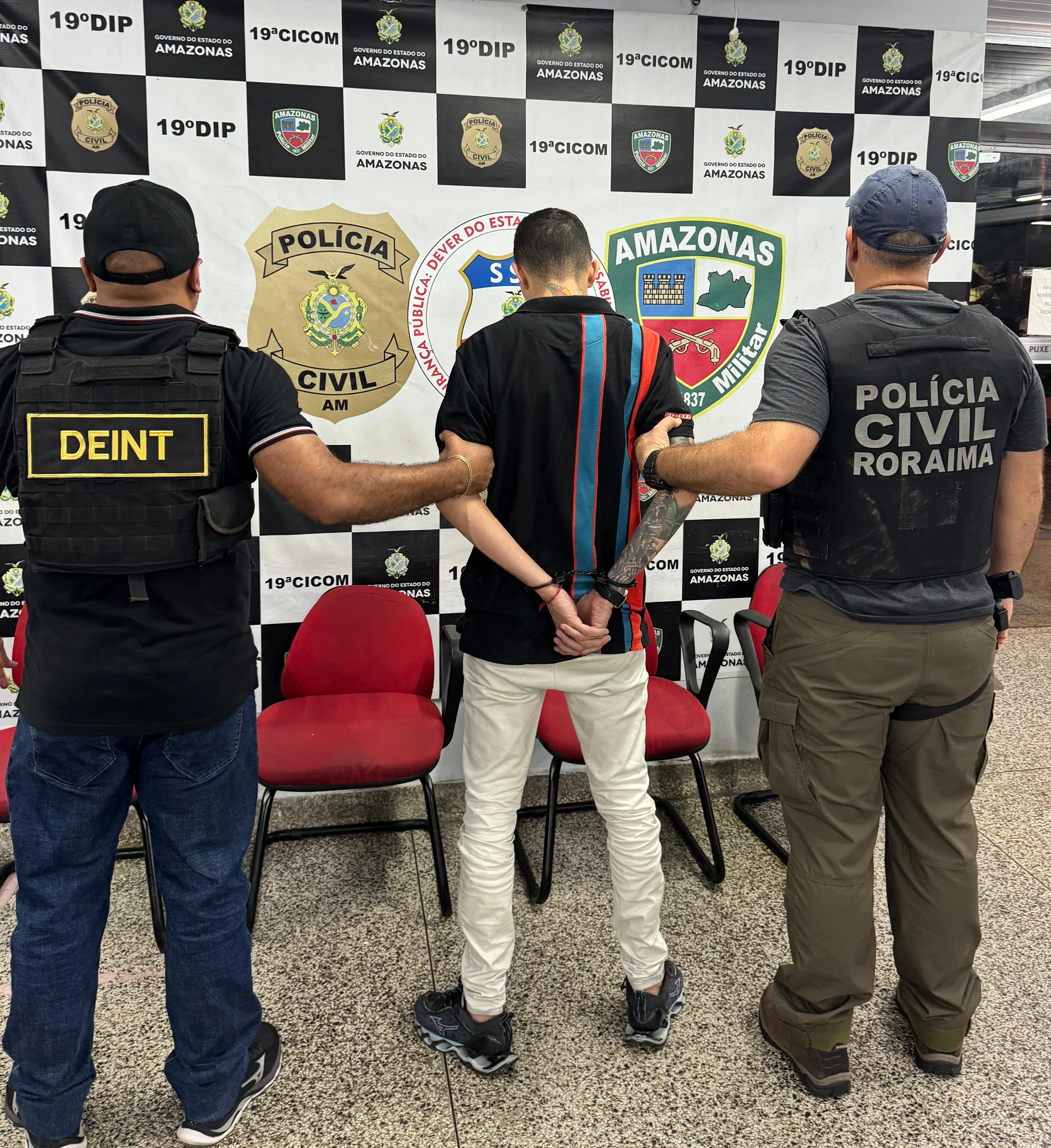 Polícia prende no AM suspeito de invadir casa e tentar matar com coronhadas agente de trânsito em Boa Vista