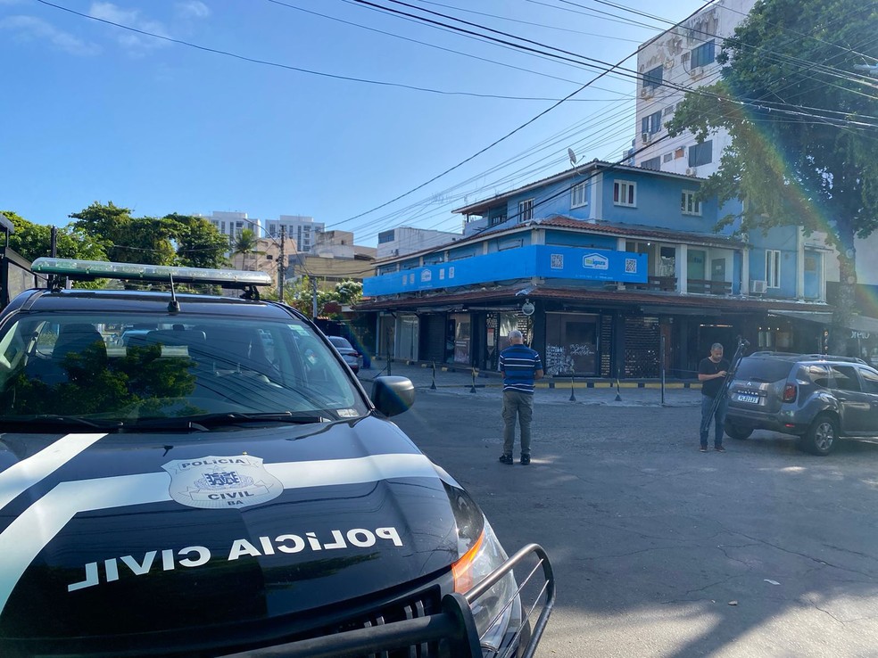 Homem é baleado ao tentar intervir em discussão em bar na Bahia — Foto: Filipe Costa/TV Bahia