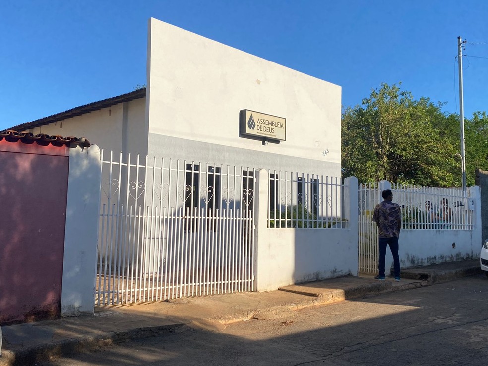 Corpo de Arthur Emanuel está sendo velado no Distrito de Nova Esperança — Foto: Ralph Asse - Inter TV