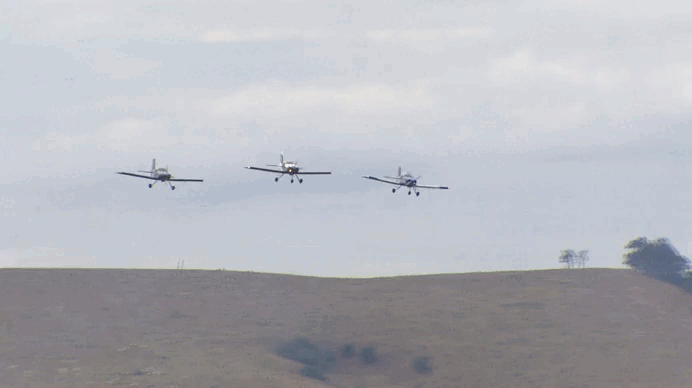 Espetáculo aéreo do Exército atrai 60 mil pessoas em Taubaté