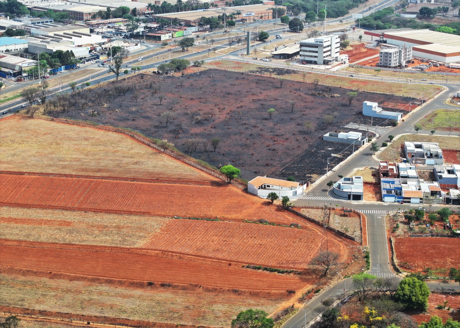 Incêndios criminosos: Santa Bárbara multa responsáveis por queimadas em quase R$ 15 mil