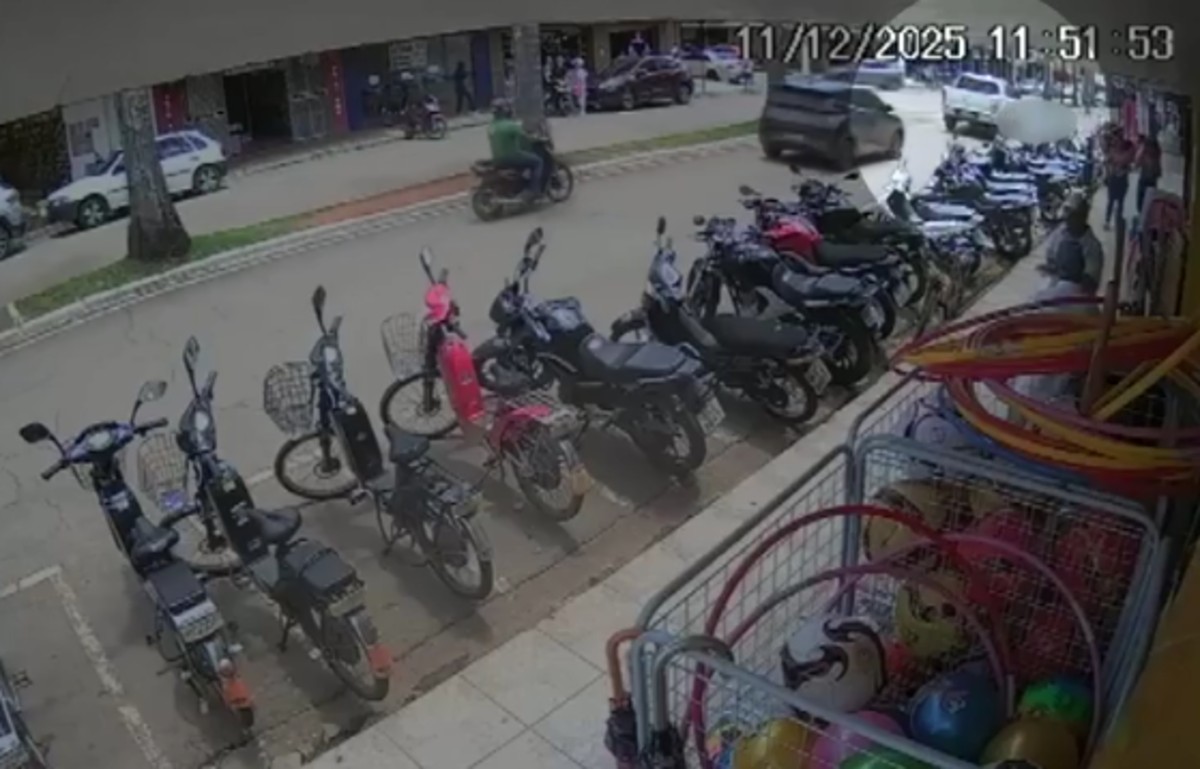 Idosa morre após ser atropelada por caminhonete em faixa de pedestre em Unaí;  VÍDEO