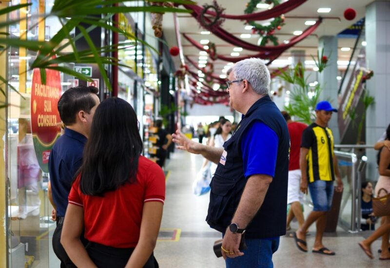 Procon-AM dá dicas para realizar compras seguras neste fim de ano; confira