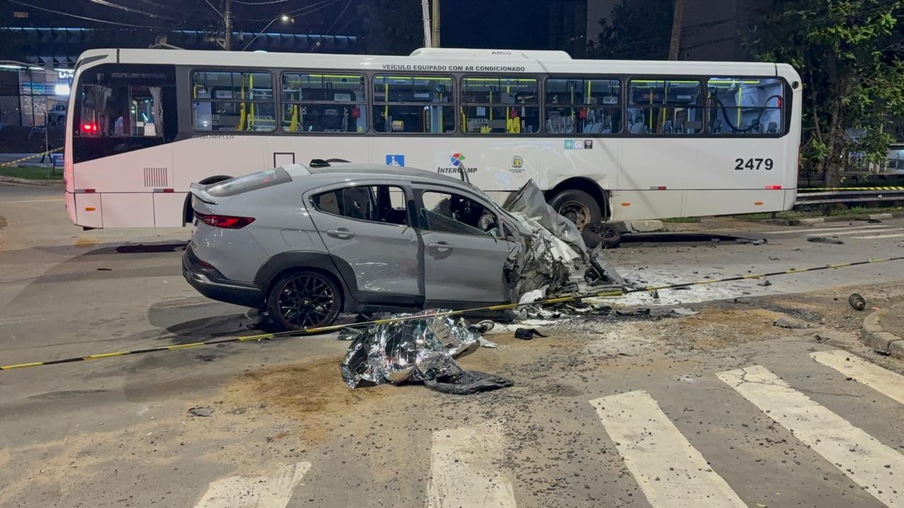 Suspeita de racha: carro de jovens mortos estaria a 180 km/h antes de acidente, estima físico da Unicamp
