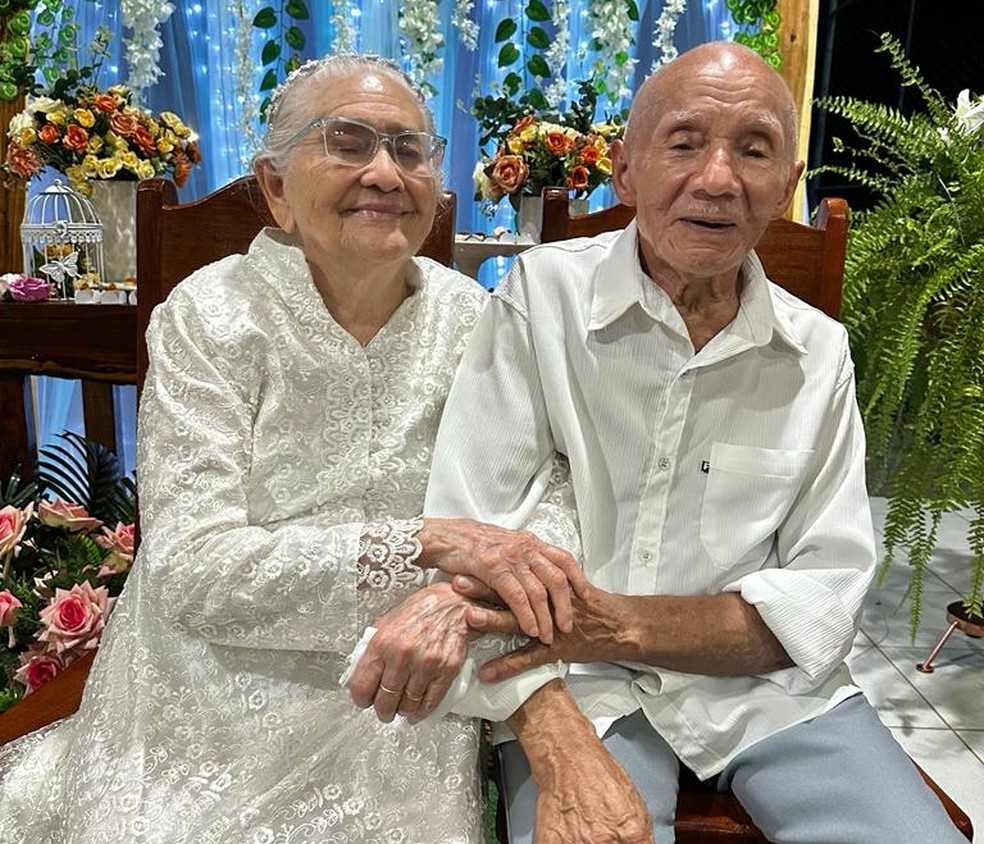 Maria Alves Ribeiro, de 93 anos, e Domingos Costa Silva, de 97, comemoram 78 anos de casados — Foto: Arquivo pessoal