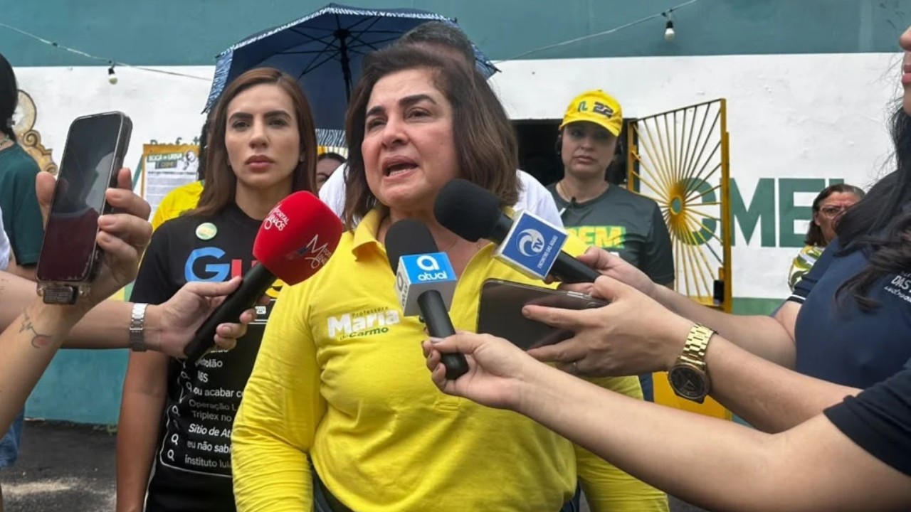 Professora Maria do Carmo (PL) vota em Manaus