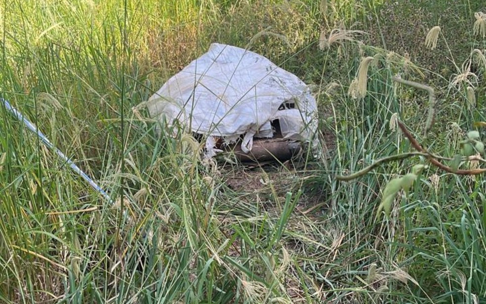 Corpo de mulher trans é encontrado envolto em colchão em terreno baldio em Guaíra (SP) — Foto: Reprodução