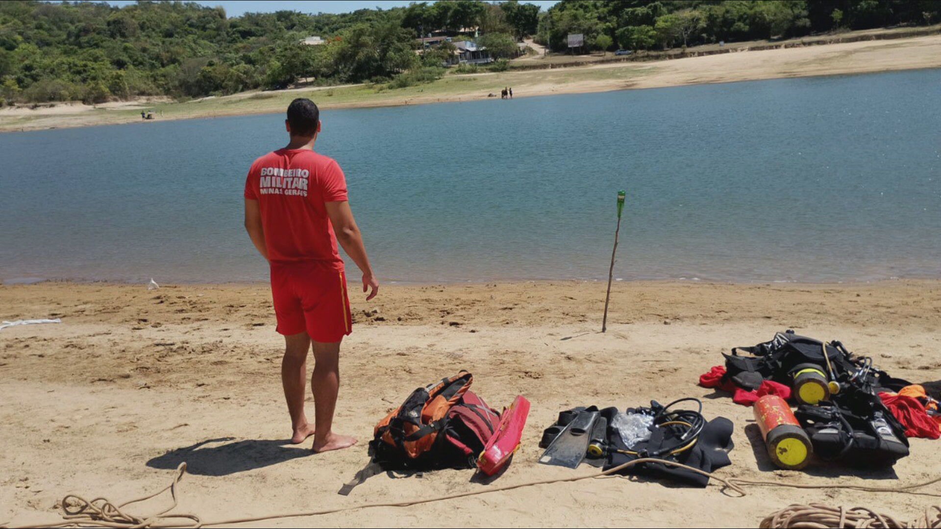Corpo de homem que se afogou é achado na Lagoa Várzea das Flores