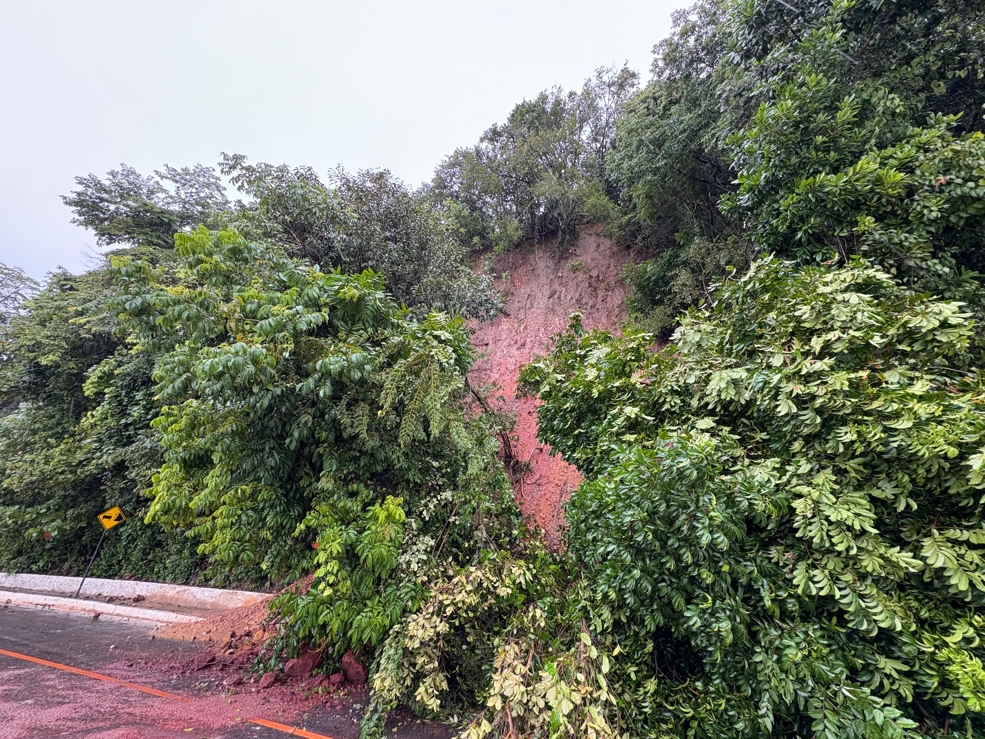 João Pessoa registra maior volume de chuva do ano; cidade tem alagamentos e transtornos