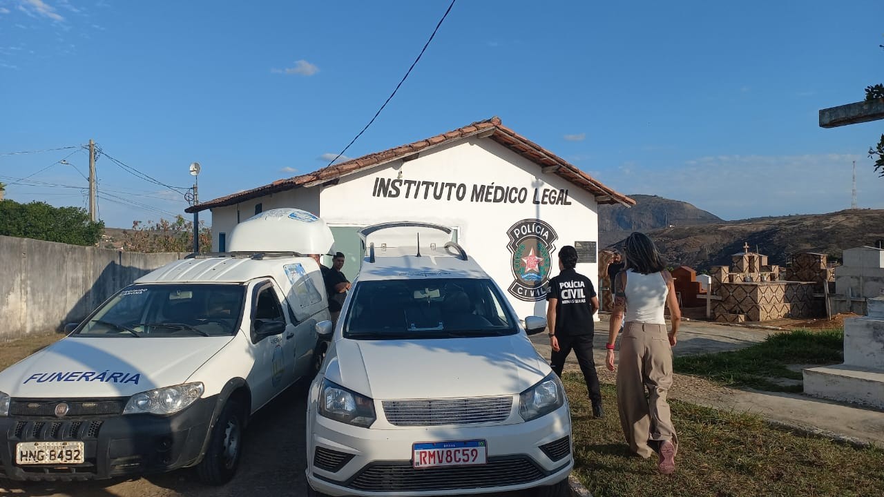 Vítimas de acidente entre carreta e ônibus na BR-116 são identificadas