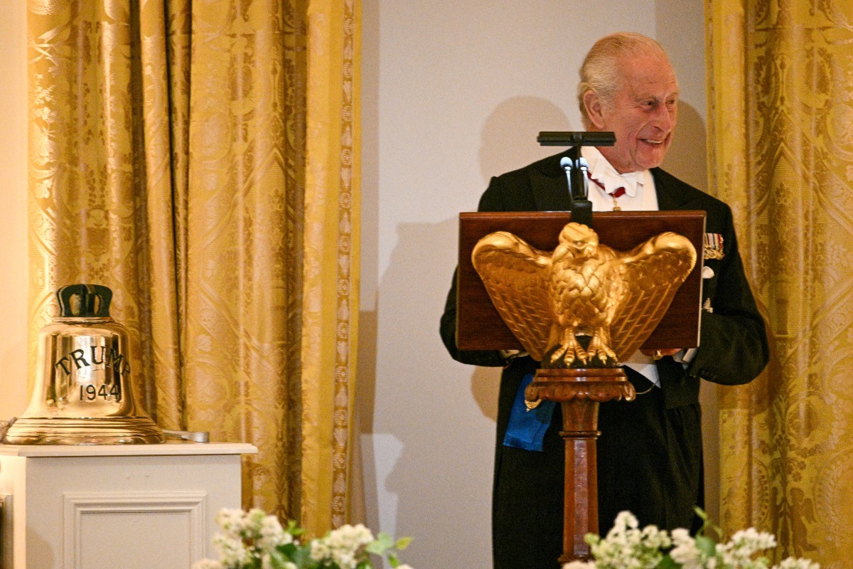 Colheres de prata, mel e sino: saiba os presentes que Trump e Melania trocaram com o rei Charles e a rainha Camilla
