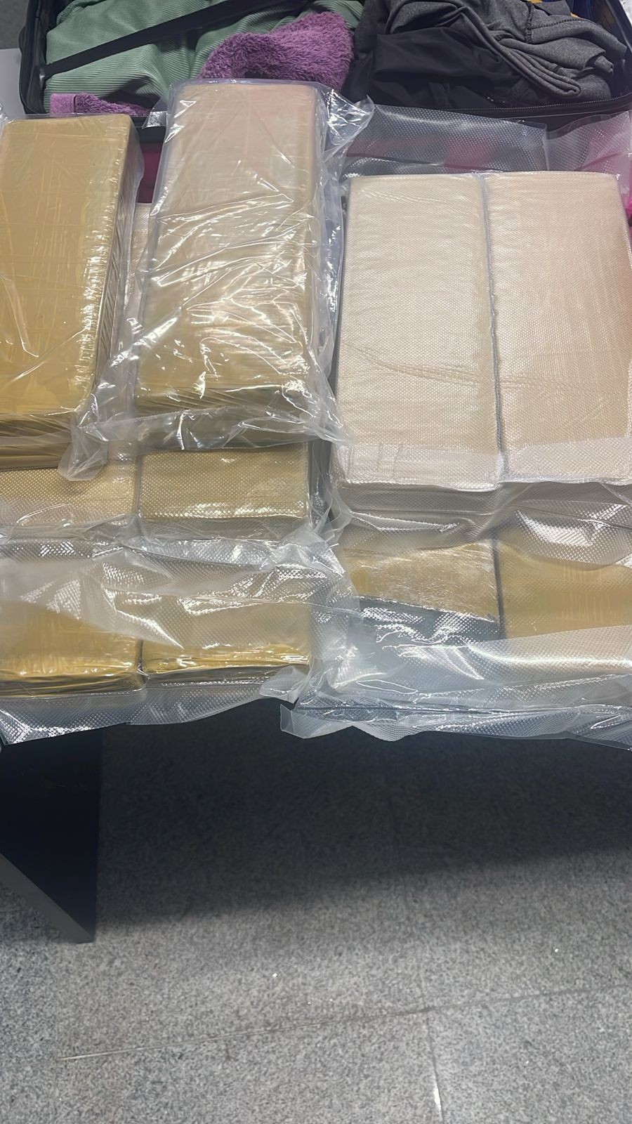 Mulher é presa com mais de 10 kg de maconha no aeroporto de João Pessoa