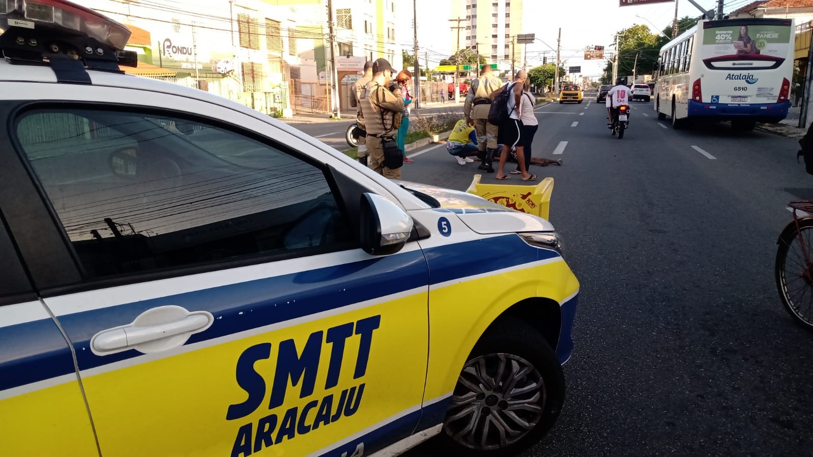 Motociclista fica ferido ao perder controle de moto na Hermes Fontes em ...
