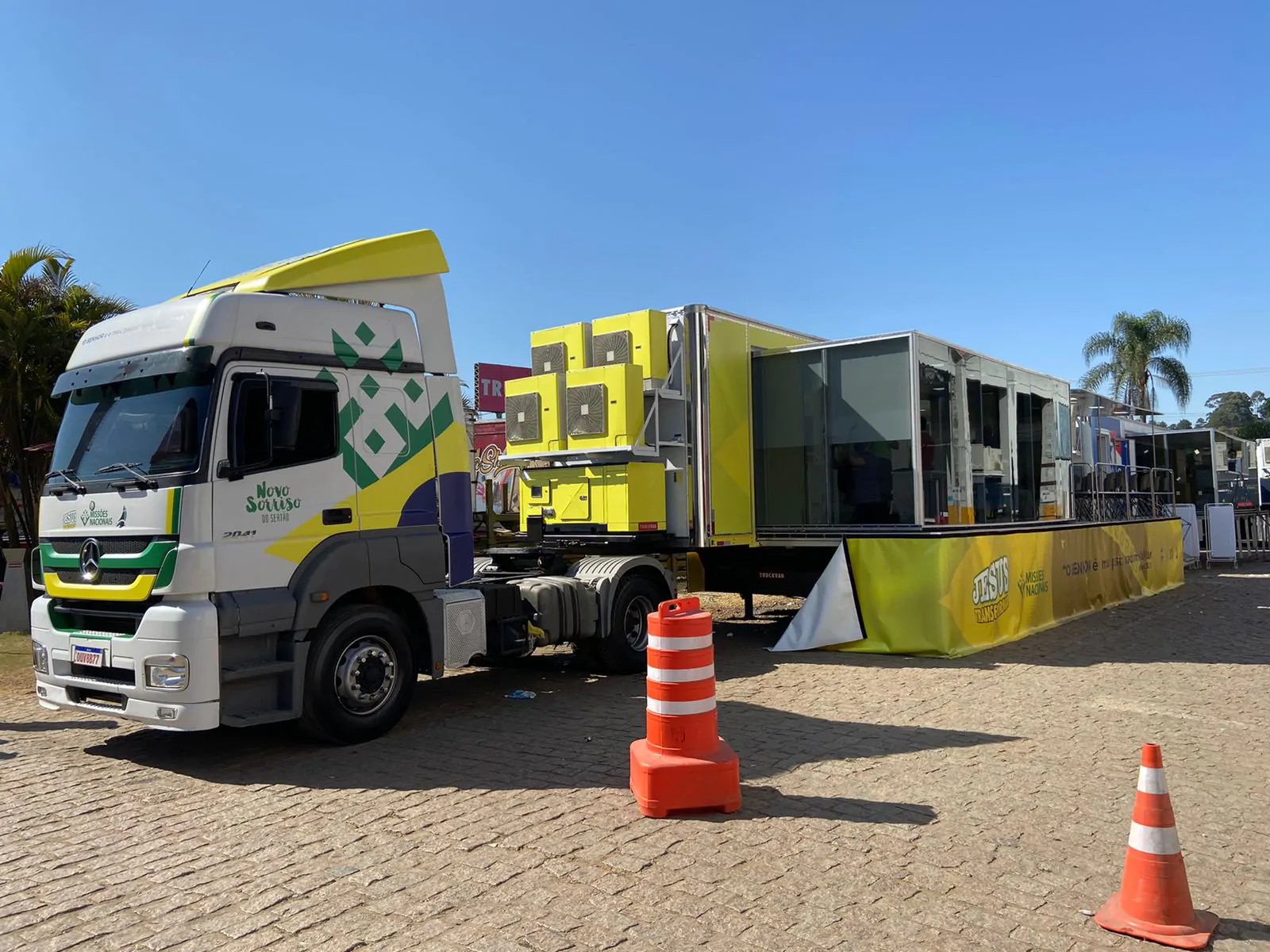 Carreta oferece consultas médicas e odontológicas gratuitas em Santos; veja como participar